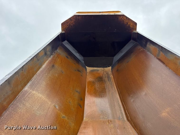 image for item DH9815 2005 Komatsu HM350-1 articulated haul truck