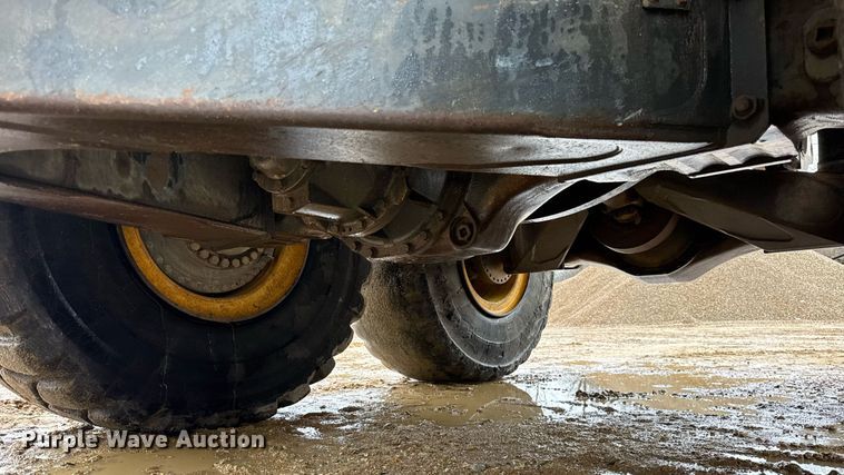 image for item DH9815 2005 Komatsu HM350-1 articulated haul truck