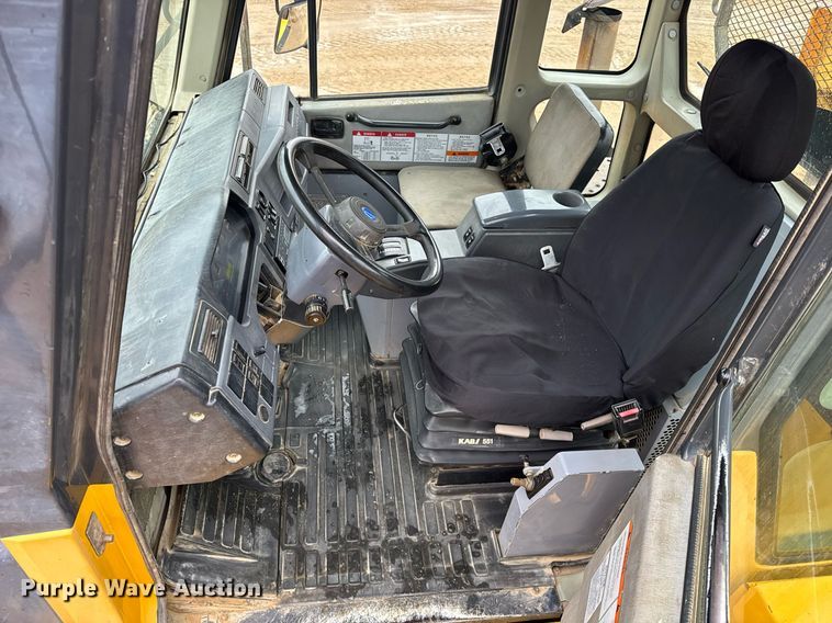 image for item DH9815 2005 Komatsu HM350-1 articulated haul truck