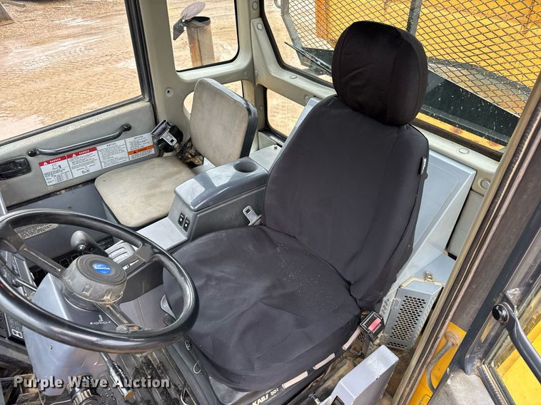 image for item DH9815 2005 Komatsu HM350-1 articulated haul truck