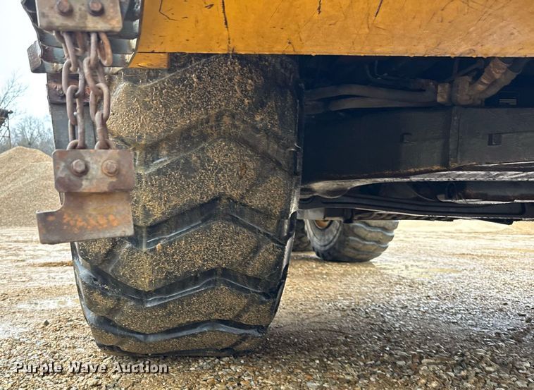 image for item DH9815 2005 Komatsu HM350-1 articulated haul truck