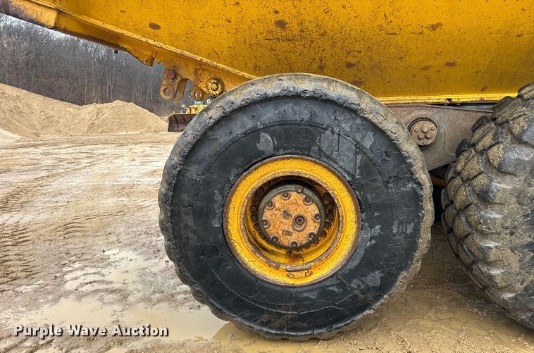 image for item DH9815 2005 Komatsu HM350-1 articulated haul truck