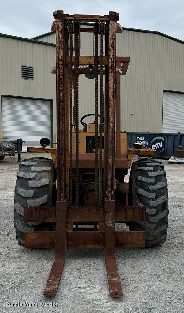 image for item DJ0849 1989 Case 586E forklift