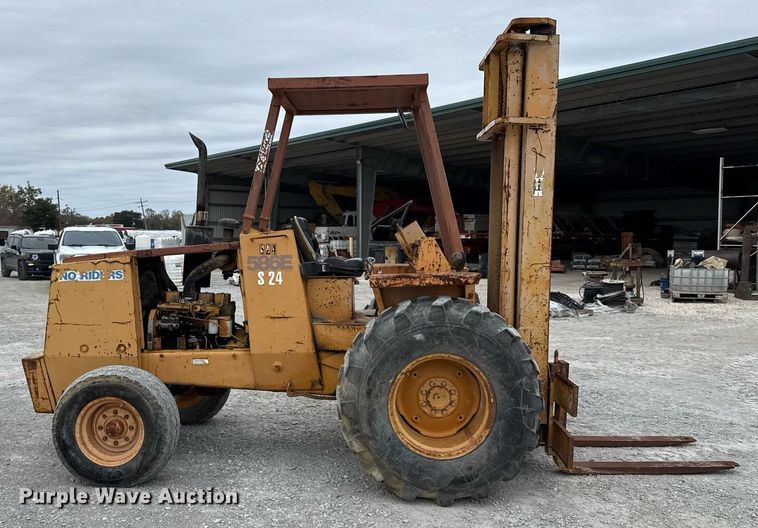 image for item DJ0849 1989 Case 586E forklift