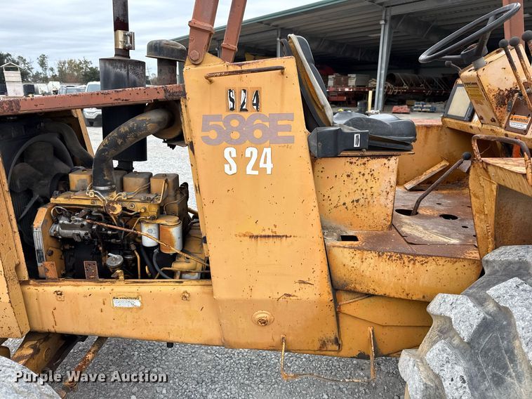 image for item DJ0849 1989 Case 586E forklift