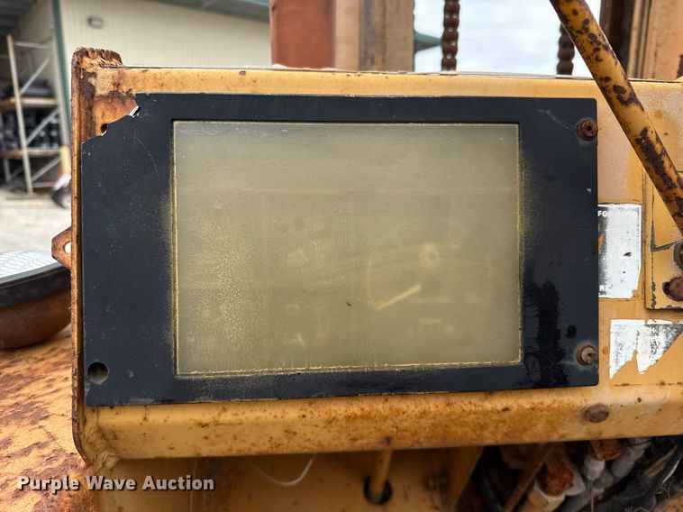 image for item DJ0849 1989 Case 586E forklift