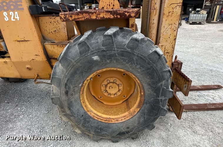 image for item DJ0849 1989 Case 586E forklift