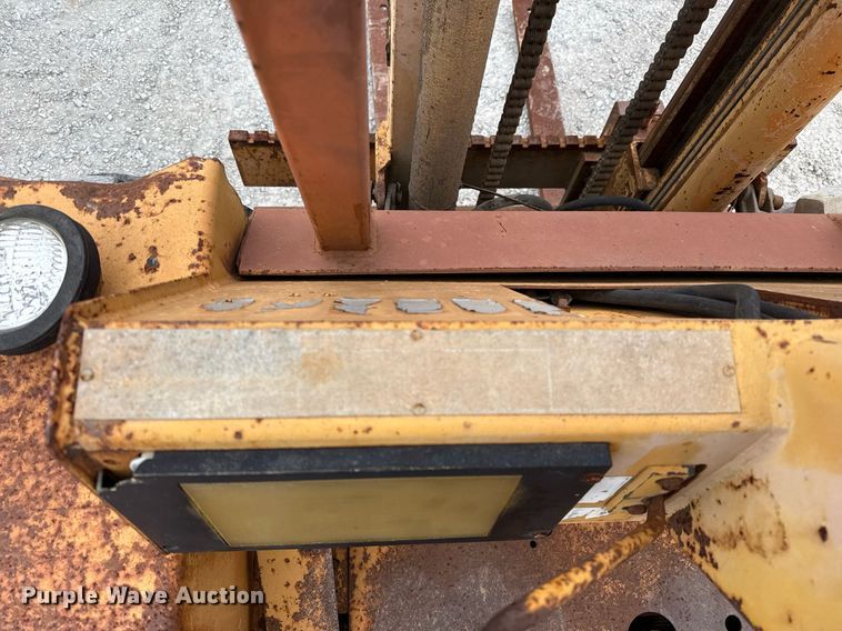 image for item DJ0849 1989 Case 586E forklift