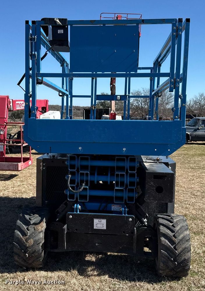 image for item DJ0914 2018 Genie GS3369 RT scissor lift