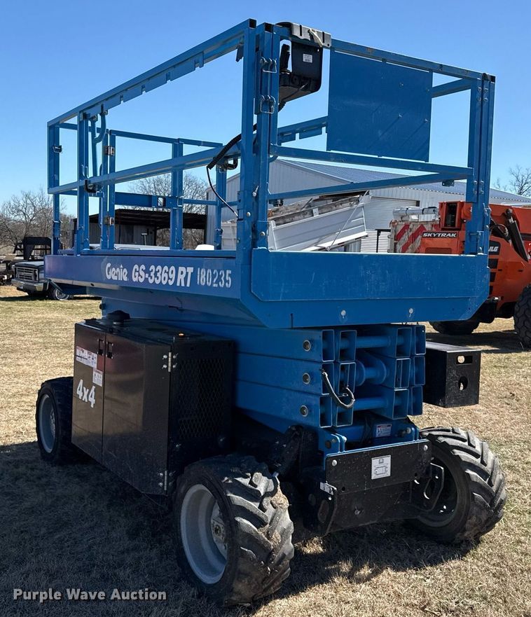 image for item DJ0914 2018 Genie GS3369 RT scissor lift