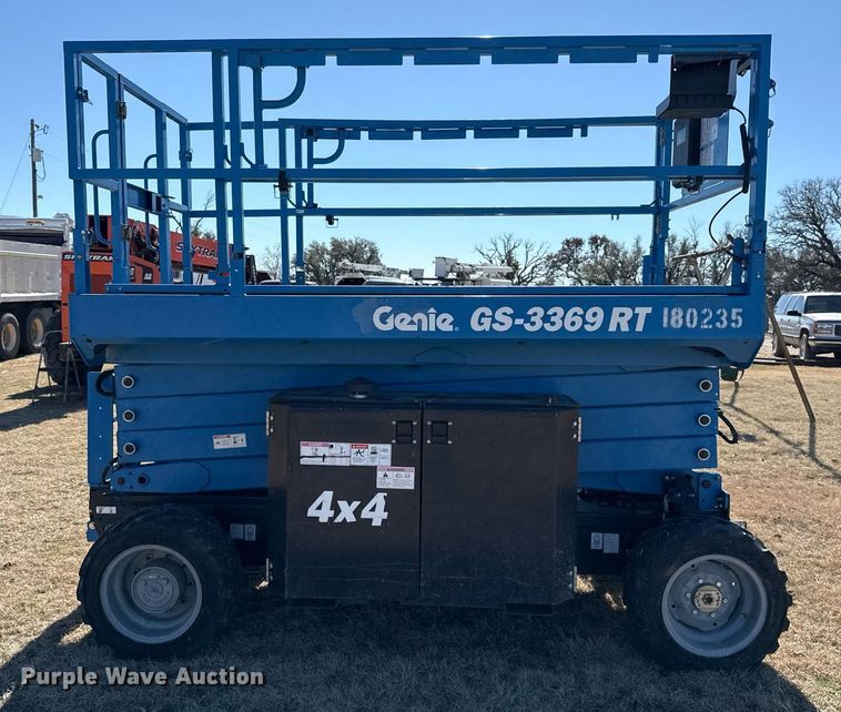 image for item DJ0914 2018 Genie GS3369 RT scissor lift