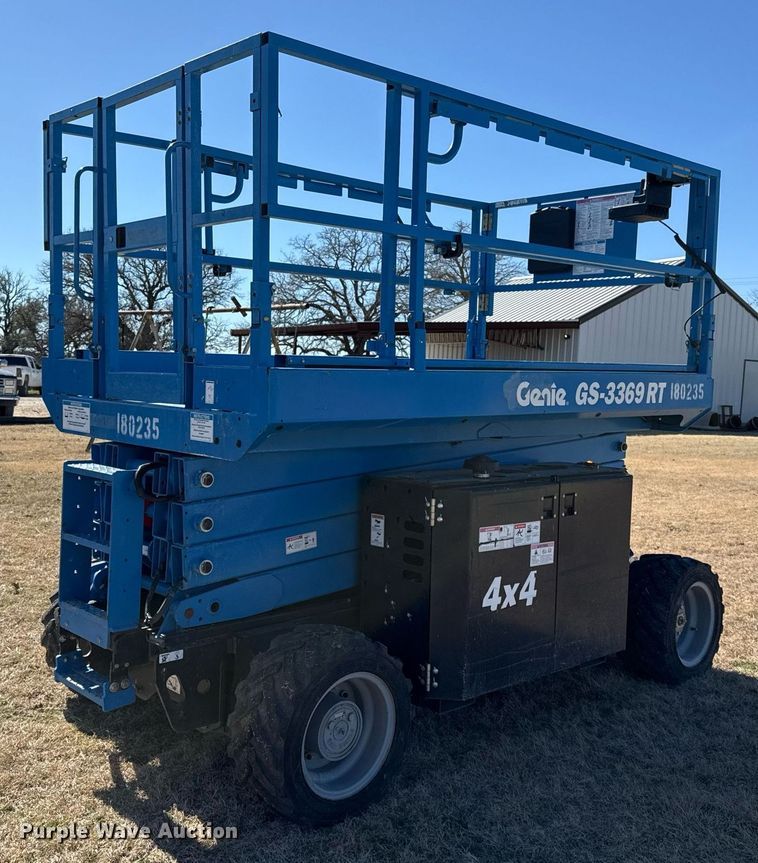 image for item DJ0914 2018 Genie GS3369 RT scissor lift