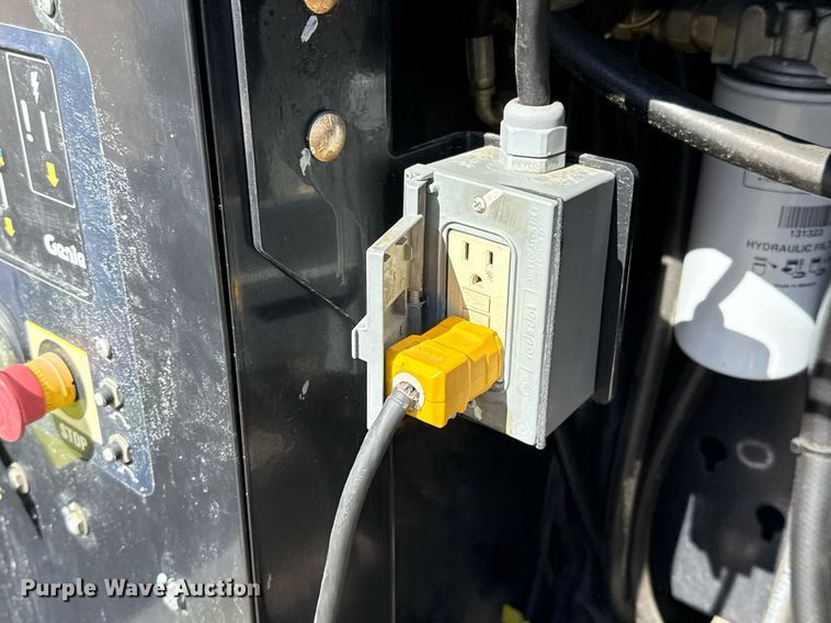 image for item DJ0914 2018 Genie GS3369 RT scissor lift