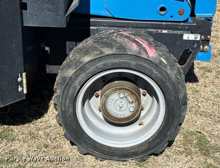 image for item DJ0914 2018 Genie GS3369 RT scissor lift