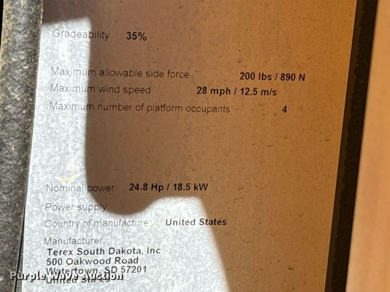 image for item DJ0914 2018 Genie GS3369 RT scissor lift