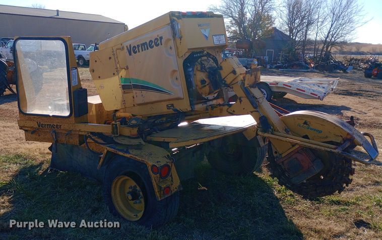 image for item DK7436 2006 Vermeer  SC1102A stump grinder
