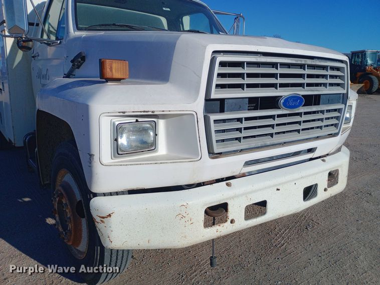 image for item DK7441 1994 Ford  F700 chipper truck
