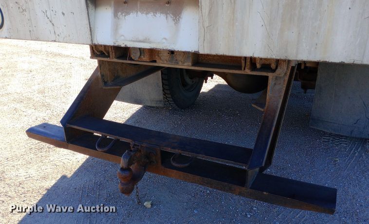 image for item DK7441 1994 Ford  F700 chipper truck