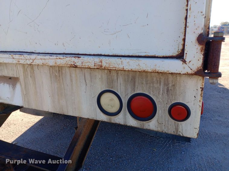 image for item DK7441 1994 Ford  F700 chipper truck