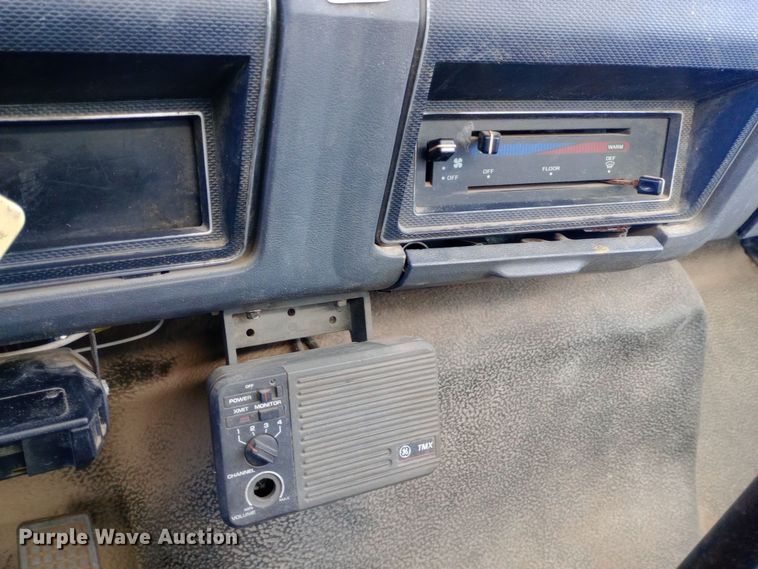 image for item DK7441 1994 Ford  F700 chipper truck