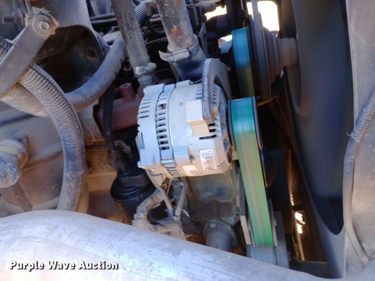 image for item DK7441 1994 Ford  F700 chipper truck