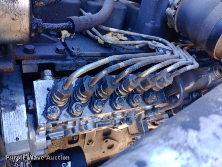 image for item DK7441 1994 Ford  F700 chipper truck