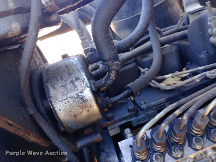 image for item DK7441 1994 Ford  F700 chipper truck