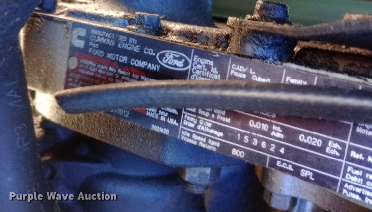 image for item DK7441 1994 Ford  F700 chipper truck