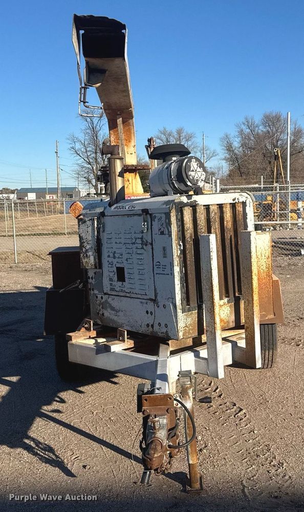 image for item DK7442 2000 Bandit 250XP wood chipper