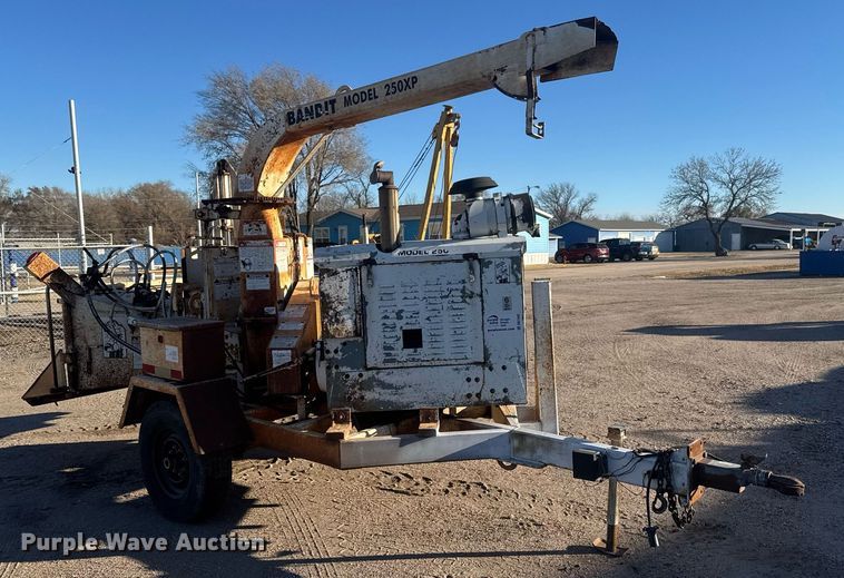 image for item DK7442 2000 Bandit 250XP wood chipper