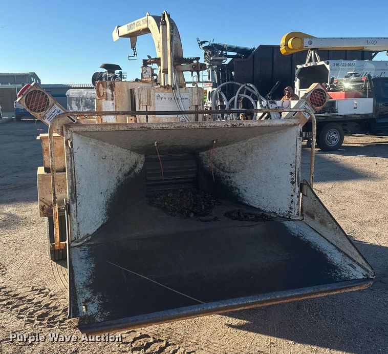 image for item DK7442 2000 Bandit 250XP wood chipper