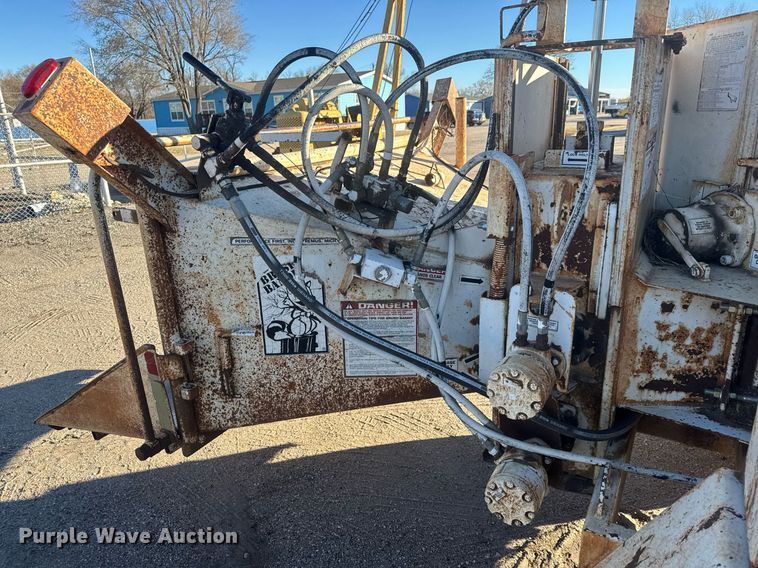 image for item DK7442 2000 Bandit 250XP wood chipper