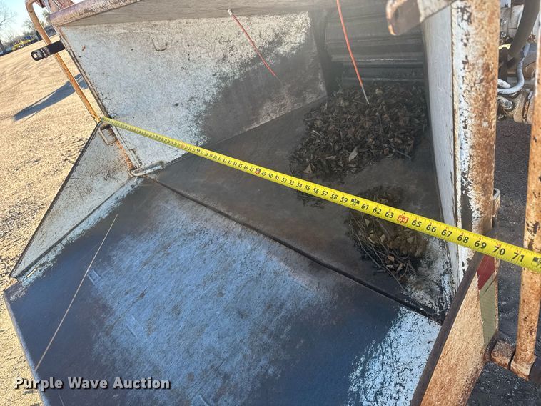 image for item DK7442 2000 Bandit 250XP wood chipper