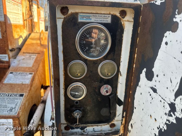 image for item DK7442 2000 Bandit 250XP wood chipper