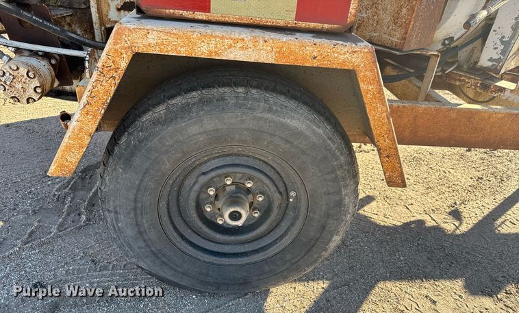 image for item DK7442 2000 Bandit 250XP wood chipper