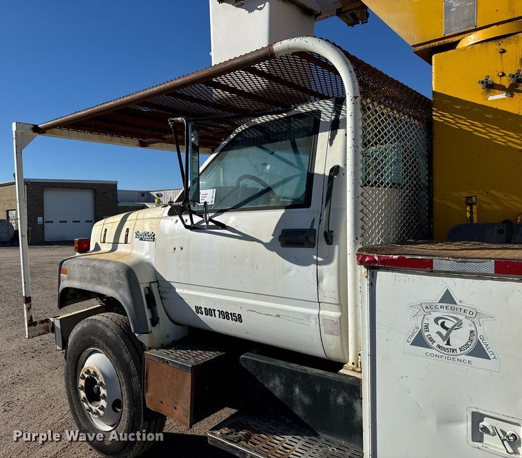 image for item DK7443 1995 GMC TopKick C6500 forestry bucket truck