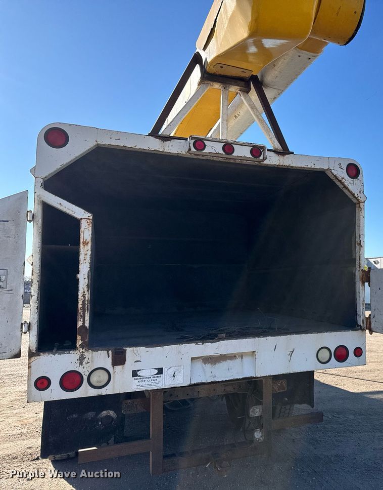 image for item DK7443 1995 GMC TopKick C6500 forestry bucket truck