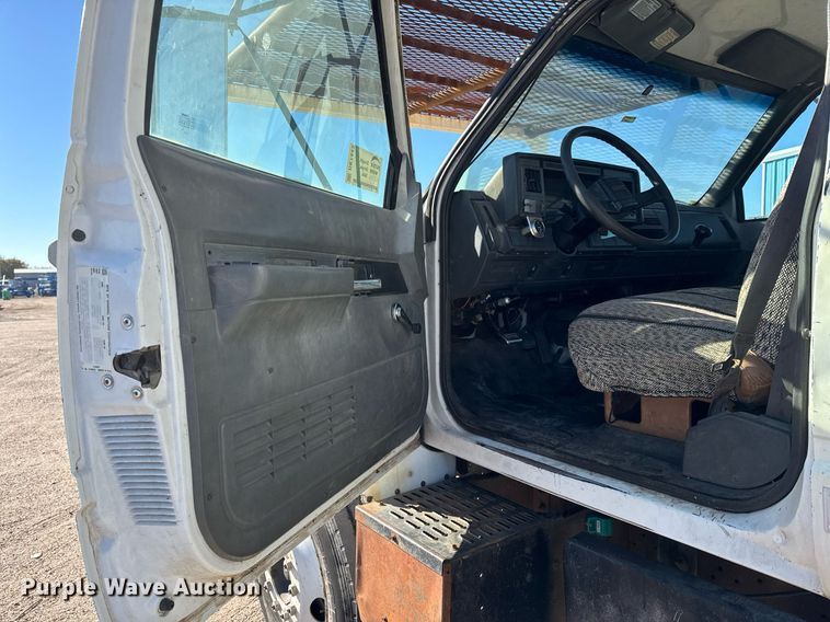 image for item DK7443 1995 GMC TopKick C6500 forestry bucket truck