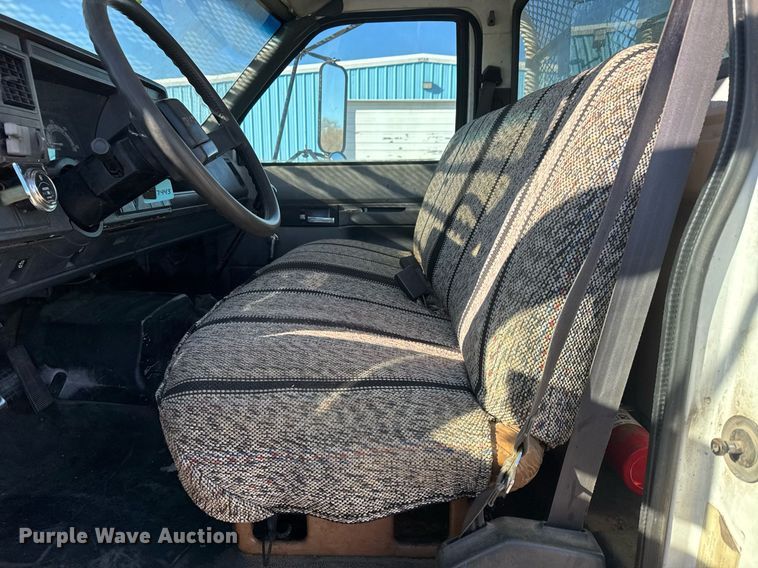 image for item DK7443 1995 GMC TopKick C6500 forestry bucket truck