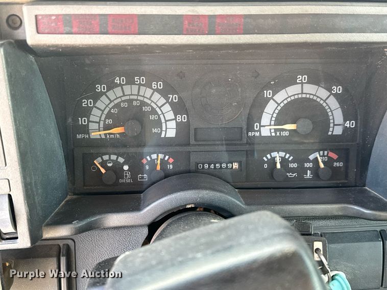 image for item DK7443 1995 GMC TopKick C6500 forestry bucket truck