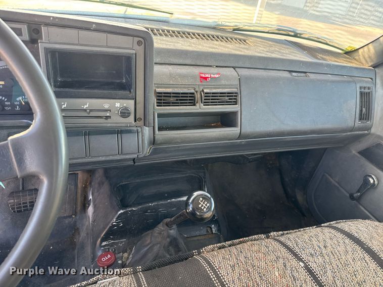 image for item DK7443 1995 GMC TopKick C6500 forestry bucket truck