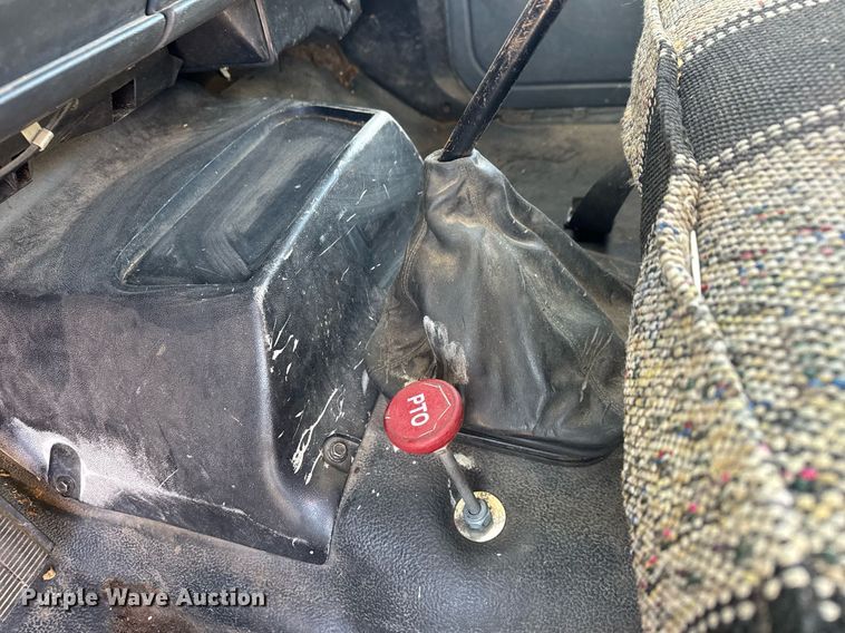 image for item DK7443 1995 GMC TopKick C6500 forestry bucket truck