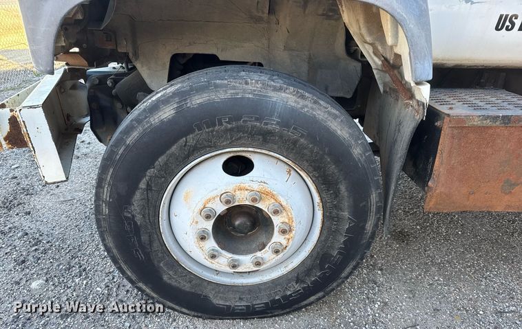 image for item DK7443 1995 GMC TopKick C6500 forestry bucket truck