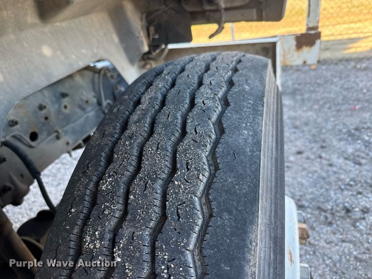 image for item DK7443 1995 GMC TopKick C6500 forestry bucket truck