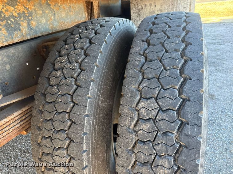 image for item DK7443 1995 GMC TopKick C6500 forestry bucket truck