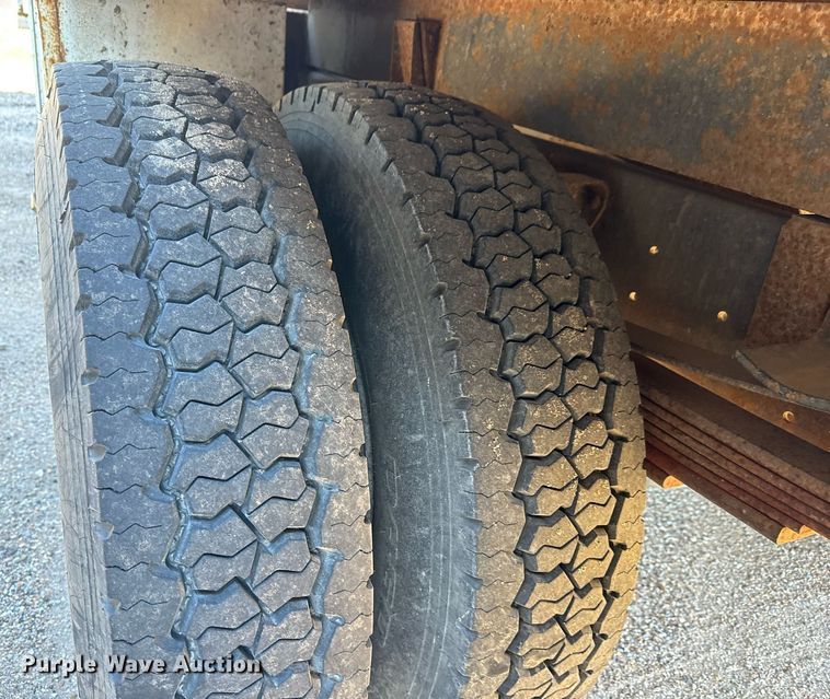 image for item DK7443 1995 GMC TopKick C6500 forestry bucket truck