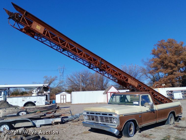 image for item DK7447 1973 Ford  F100 pickup truck with conveyor