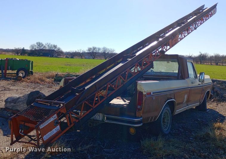 image for item DK7447 1973 Ford  F100 pickup truck with conveyor