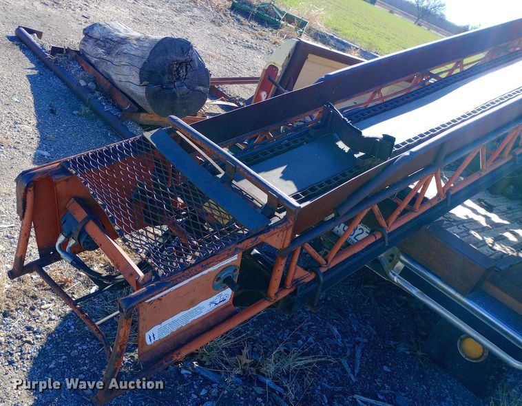 image for item DK7447 1973 Ford  F100 pickup truck with conveyor