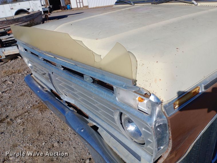 image for item DK7447 1973 Ford  F100 pickup truck with conveyor